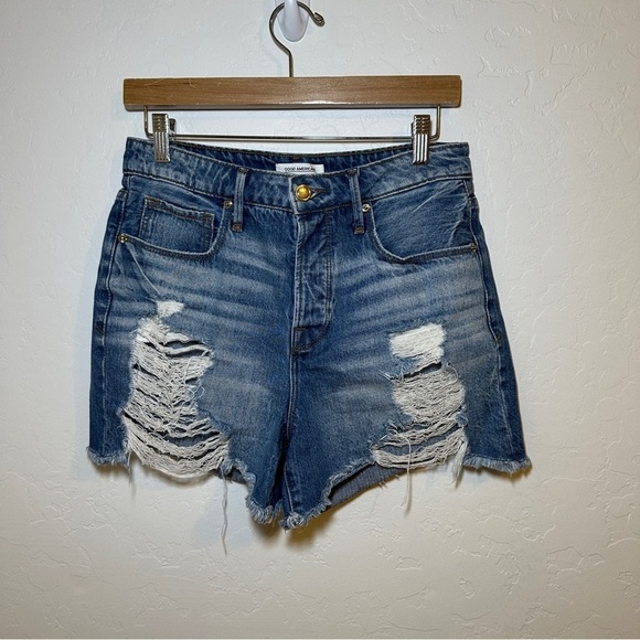 Good American Good Bombshell Distressed Denim Shorts Size‎ 2/26 - Picture 2 of 7